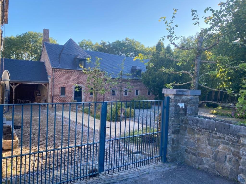 Les Confidences De Messire Sanglier, Stylished Guest Houses Beauraing Zewnętrze zdjęcie